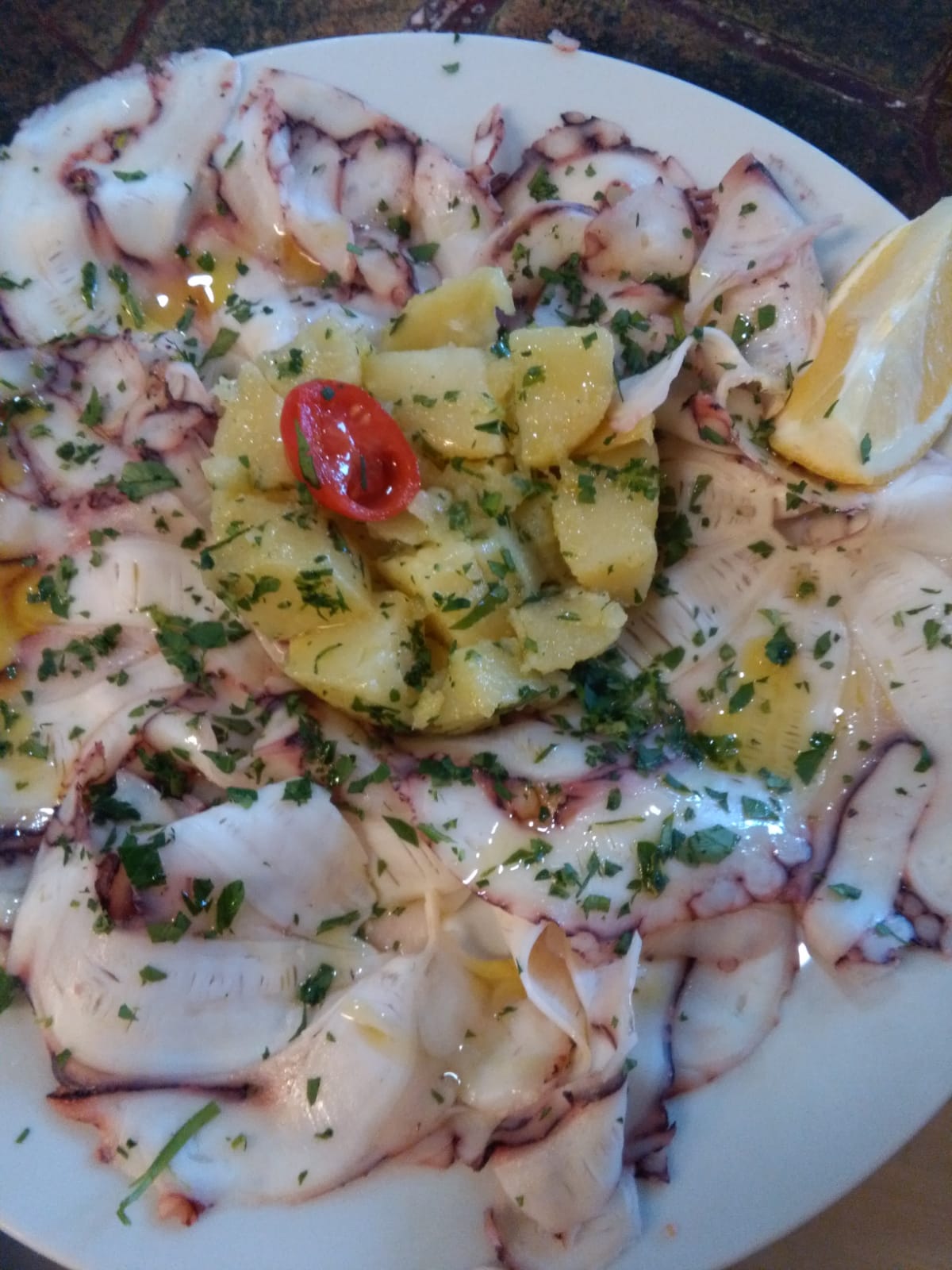 Per le ordinazioni si prega di telefonare al seguente numero 010/6048874 o inviare una mail a:ordini@vertbistrot.it o fare l'ordine direttamente dal nostro sito: www.vertbistrot.it o tramite l'App "al volo" codice 7347.La consegna + € 1,00.